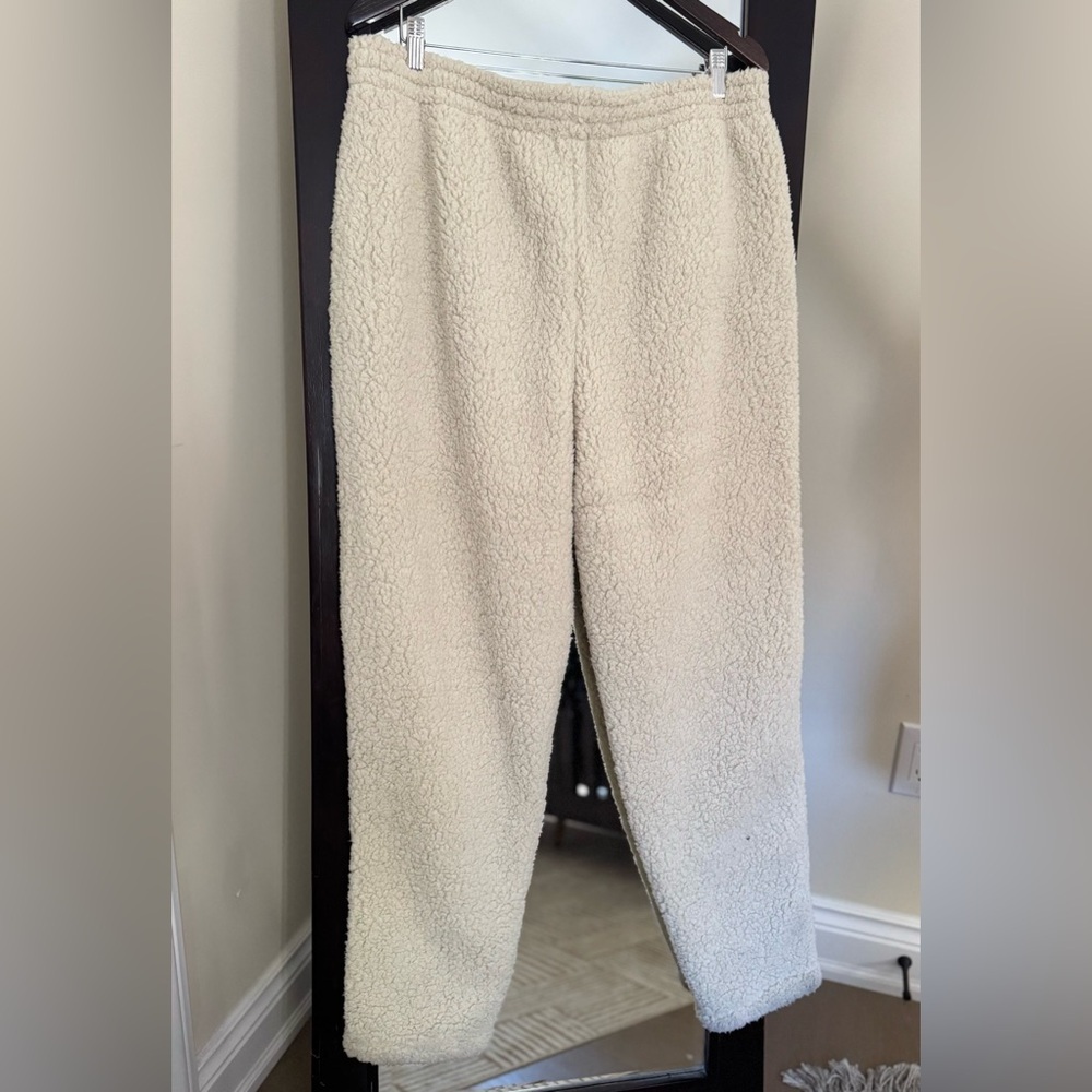 NWT SKIMS Cozy Knit Sherpa Fleece Jogger, Bone (L) - Picture 3 of 9